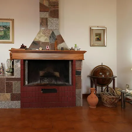 Ada Leporano